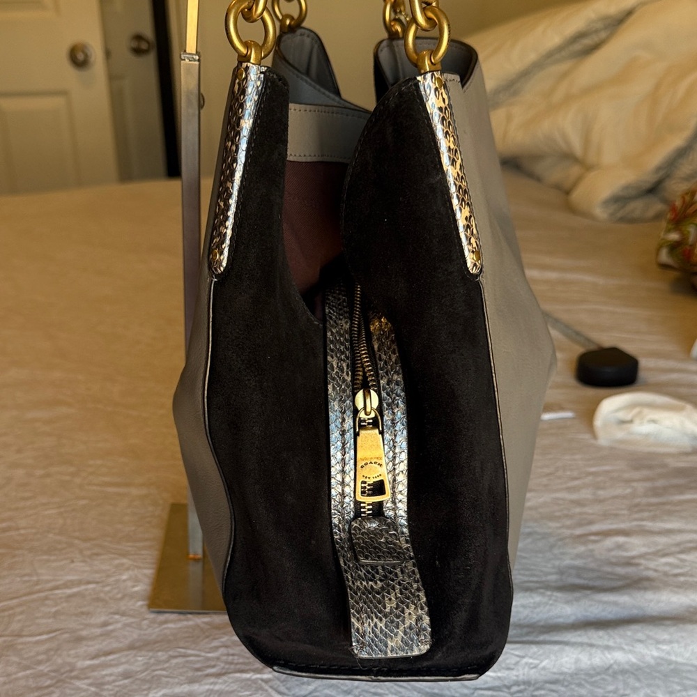 Coach Dalton 31 Shoulder Bag - Picture 4 of 16